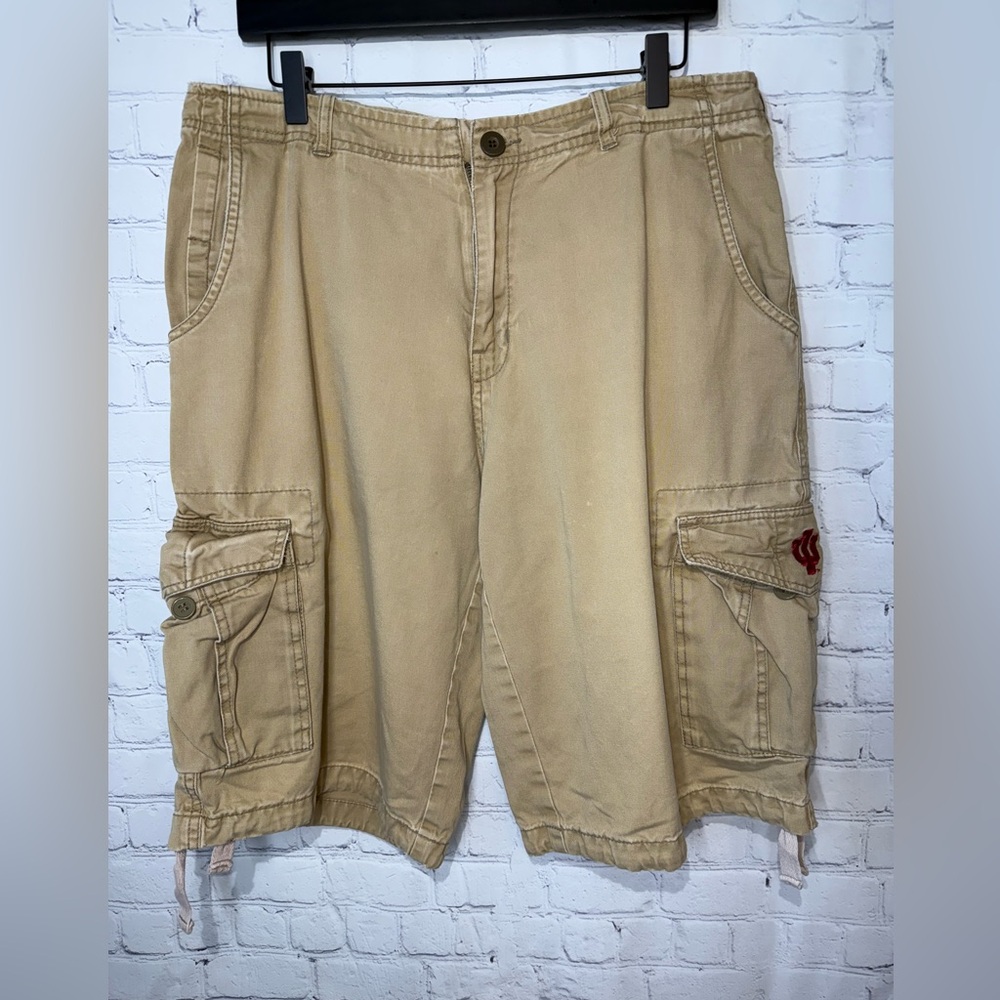 Joe College size 36 UI khaki cargo shorts
